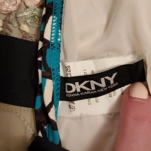 DKNY SWIM top size small halter style tankini * - Picture 5 of 6